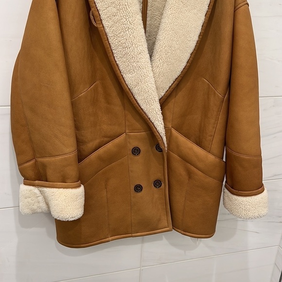 Frame | RARE NWT Cocoon Shearling Coat seen on Giselle Bundchen and Olivia Munn - Picture 6 of 12